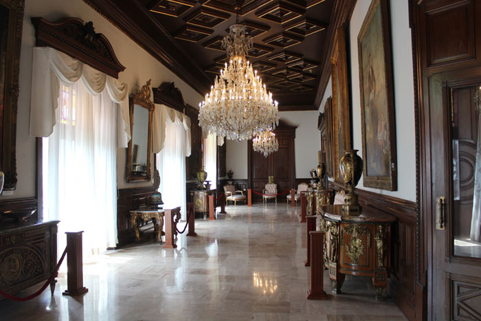 sala-muebles-clasicos