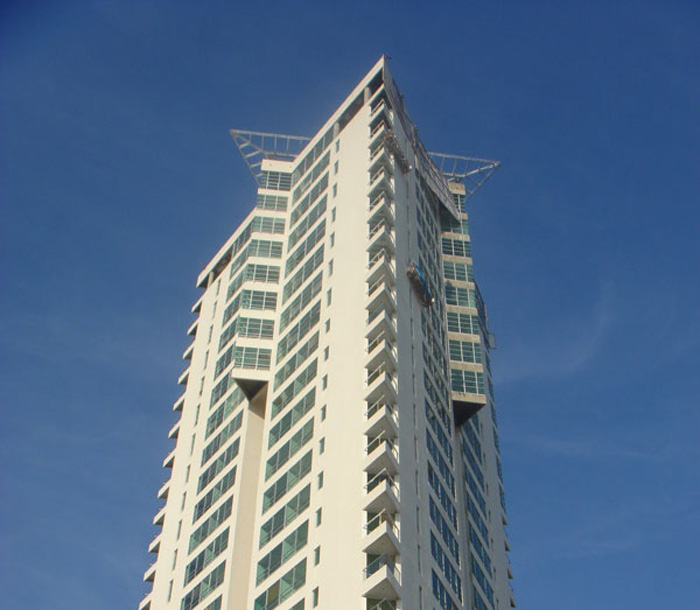 Torre-titanium